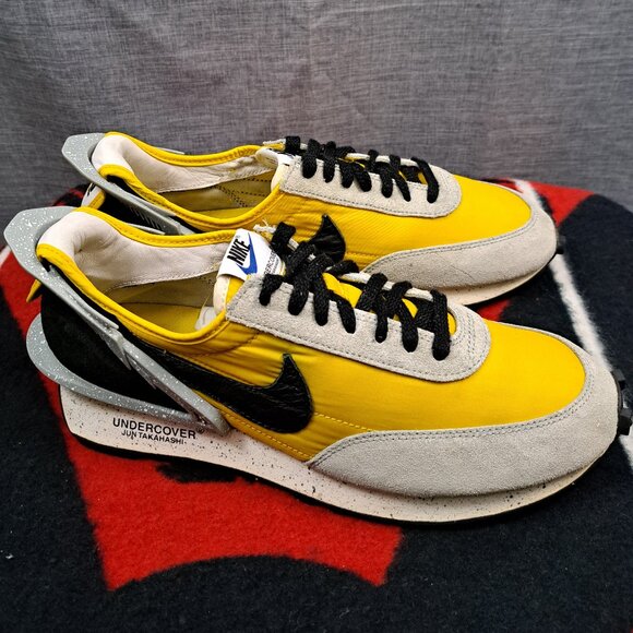 Athletic_Shoes
